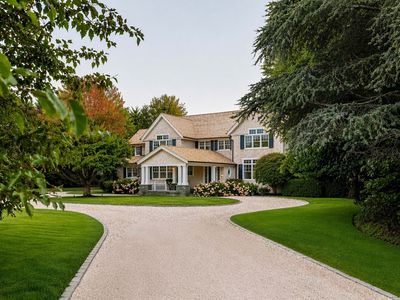 453 Parsonage Ln