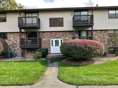 Property at 20 Surrey Drive #B16 aka B4, Newington, CT