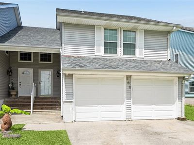 568 Marina Dr