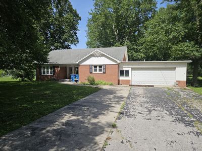 2415 College Dr