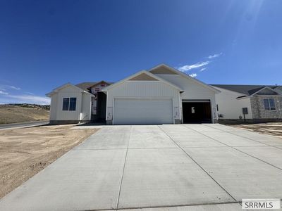 3012 Alexandre Dr