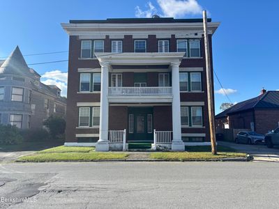 10 Taconic St