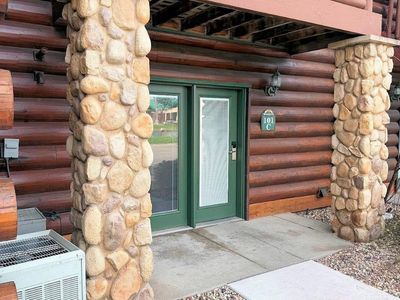 511 E Adams Street #101C