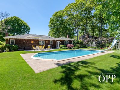 69 Colonial Ln