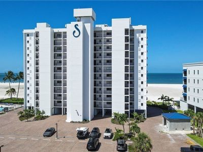 6400 Estero Blvd APT 603