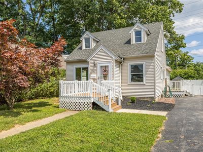752 Bennington Dr