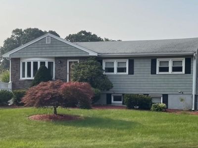 16 Acorn Dr