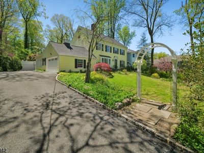 638 Mountain Ave
