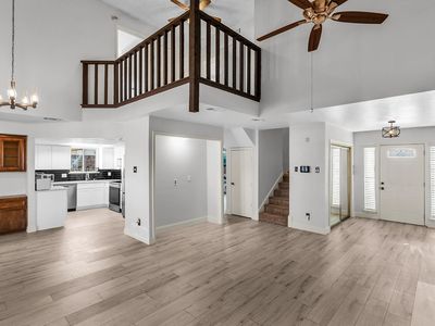 709 Royal Oaks Dr