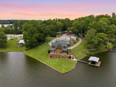 53 Pine Ln