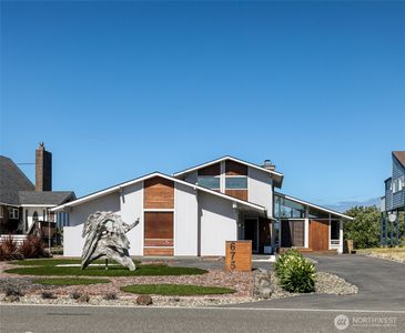 675 Ocean Shores Boulevard SW