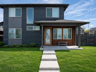 3376 Fen Way