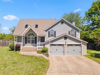 1828 NE Burgandy Cir