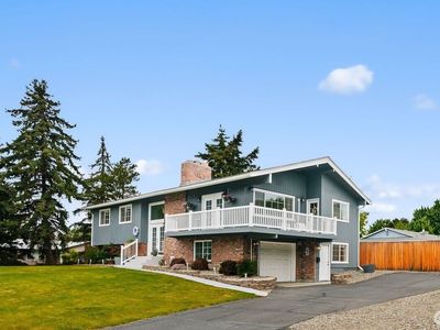 1204 Vista Road