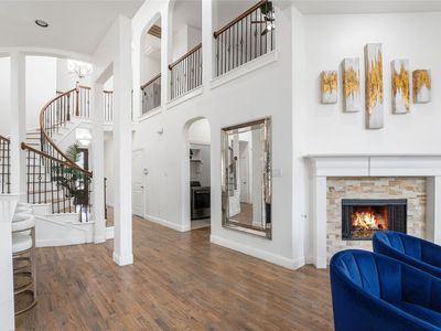 2461 Kingsgate Dr