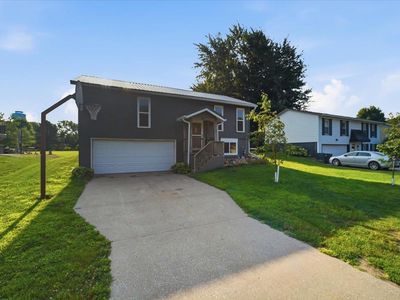 2721 Hiawatha Rd