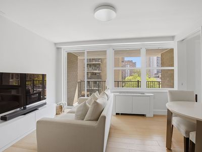 175 W 95th St APT 8H