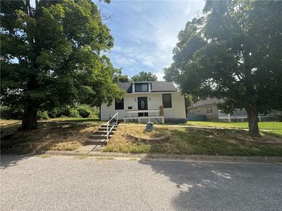 Property at 106 S Jeffreys St, Pleasant Hill, MO