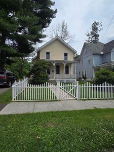 20 Center St
