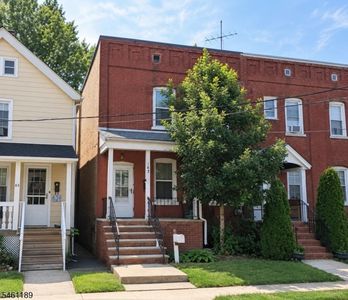 67 2Nd Ave