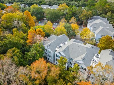 60 Fenwick Hall Aly APT 521