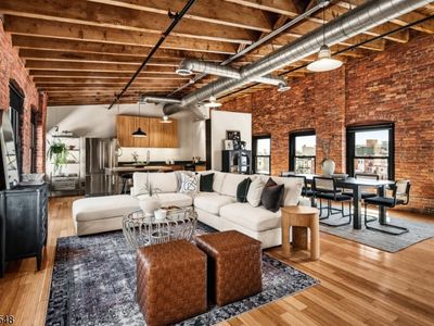 61 NJ Railroad Avenue #13