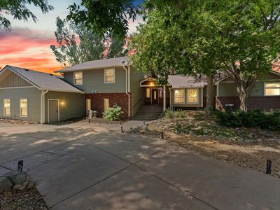 3213 Grand View Dr