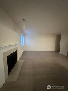 15415 35th Avenue W #E201