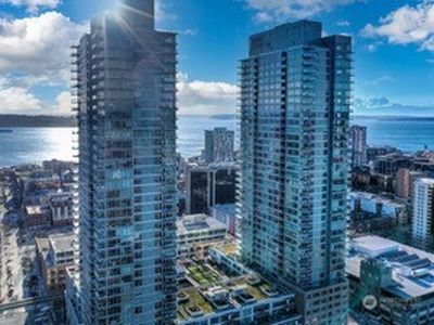 588 Bell Street #1102