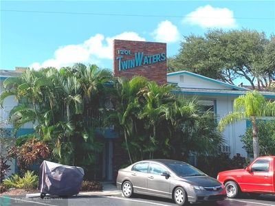 1201 N Riverside Dr UNIT 3