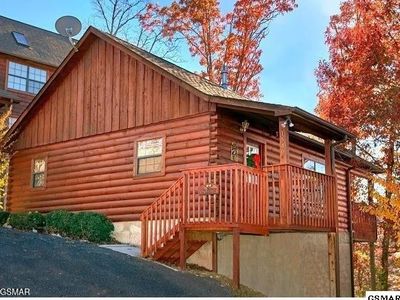 1540 Bears Den Way