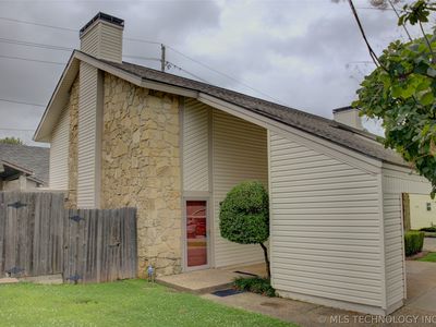 5509 E 48th Pl #5