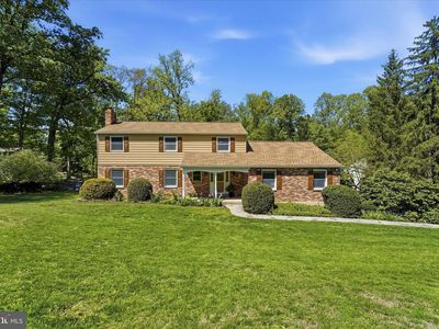 2 Woodbriar Dr