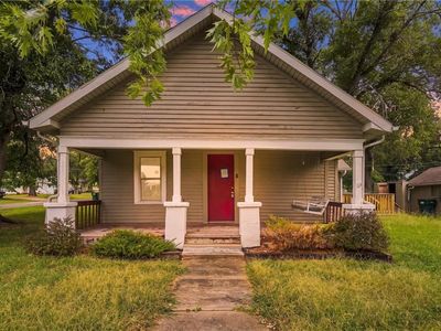 306 W Walnut St