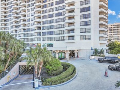 2500 Parkview Dr APT 2411