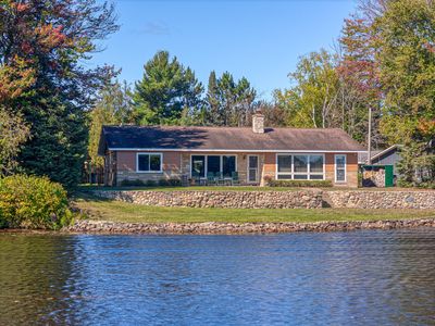 1084 Vlach Rd