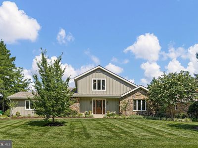 1 Briars Ln