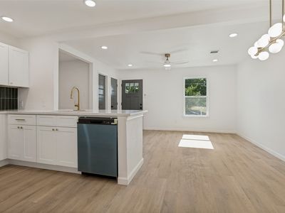 806 SE 10th St