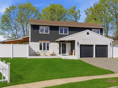 3 Rustic Court