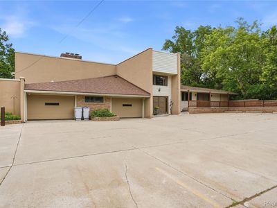 11032 Grand River Rd