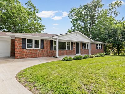 104 Defoe Ct