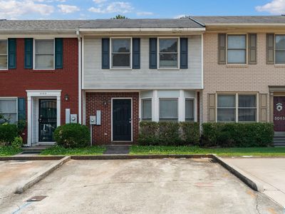 5049 Falling Creek Ln