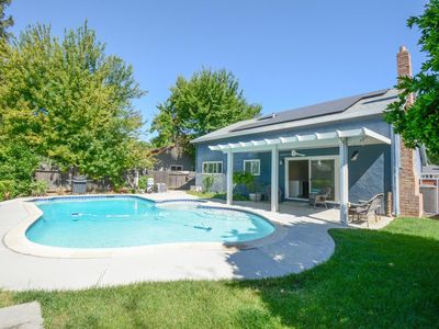 1145 Woodvale Dr