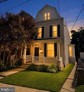 104 E Jefferson St