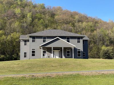 45114 Laura Ln