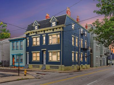 202 Athey St APT 2A