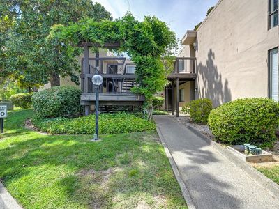 867 Woodside Ln E Unit 4