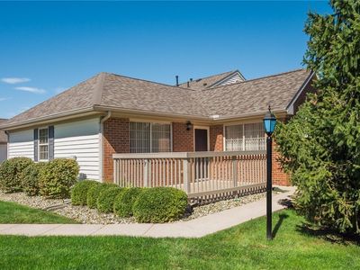 4274 Strattford Cir E