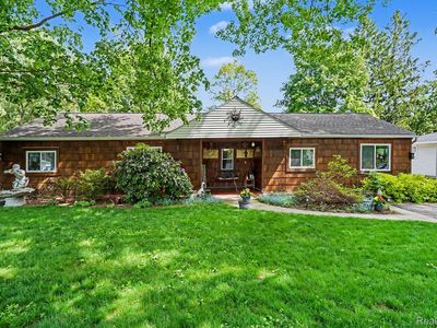 5830 Eldridge Dr