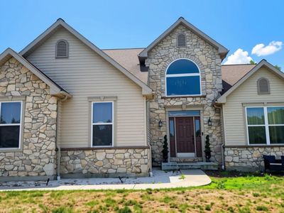 Property at 433 Eagleview Dr, Mohrsville, PA